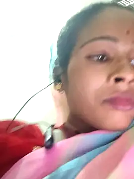 Snapshot of Co_punam chatting on 10.27.25 Co punam online show from 10.27.25