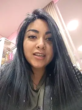 Victoria Jonhss online show from 10.27.25