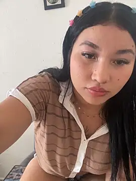 Snapshot of Vicky_bloonde chatting on 10.14.25 Vicky bloonde online show from 10.14.25