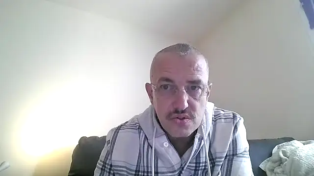 Nyctalopie8579 online show from 05.12.26