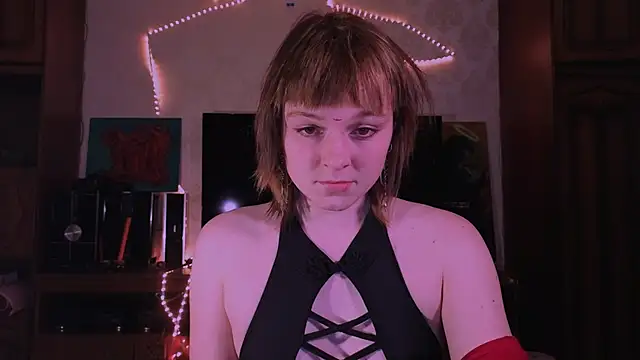 Snapshot of liquid0fluid0 chatting on 02.16.26 liquid0fluid0 online show from 02.16.26