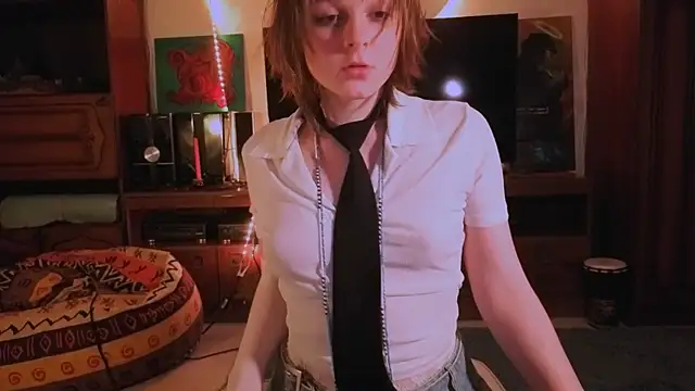 Snapshot of liquid0fluid0 chatting on 02.27.26 liquid0fluid0 online show from 02.27.26