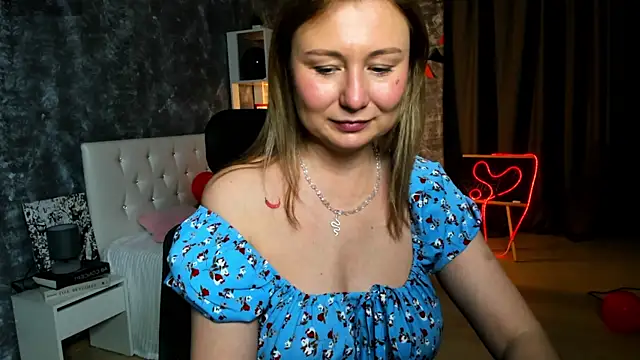 scent  of woman online show from 11.05.25