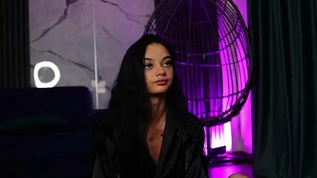 RachelRavee online show from 11.10.25