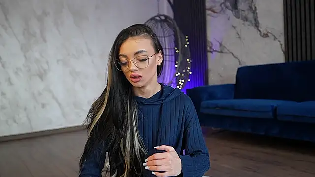 RachelRavee online show from 03.26.26