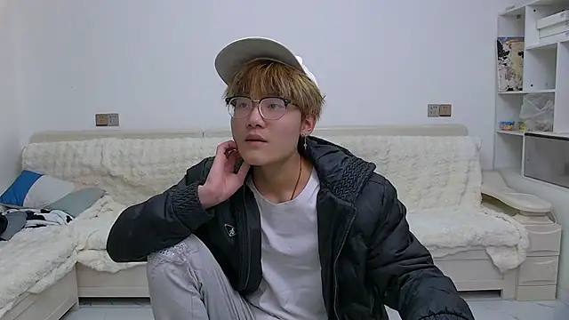 KK-cuteboy online show from 02.24.26