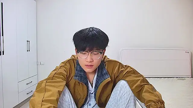 KK-cuteboy online show from 05.03.26