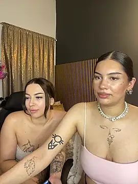 LoraShines online show from 07.16.26