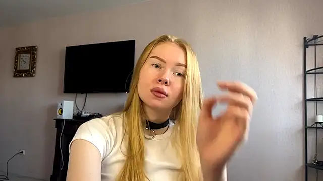 RaguelNicksons online show from 10.31.25