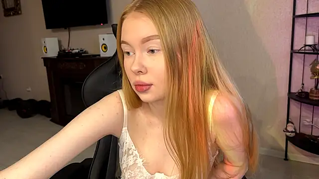 RaguelNicksons online show from 11.30.25