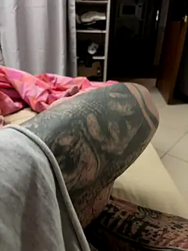 Snapshot of Sexy-feet78 chatting on 11.06.25 Sexy-feet78 online show from 11.06.25