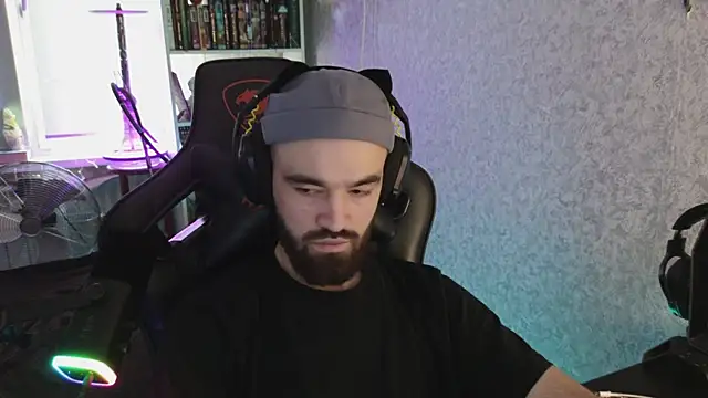 Snapshot of Nik_Namee chatting on 10.08.25 Nik Namee online show from 10.08.25