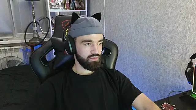 Snapshot of Nik_Namee chatting on 10.30.25 Nik Namee online show from 10.30.25