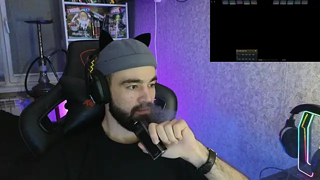 Snapshot of Nik_Namee chatting on 10.31.25 Nik Namee online show from 10.31.25