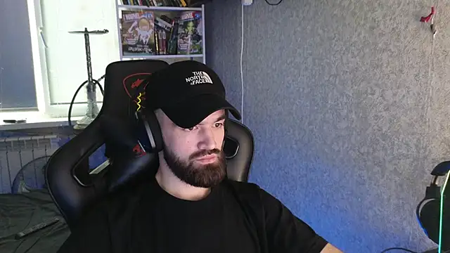 Snapshot of Nik_Namee chatting on 11.21.25 Nik Namee online show from 11.21.25