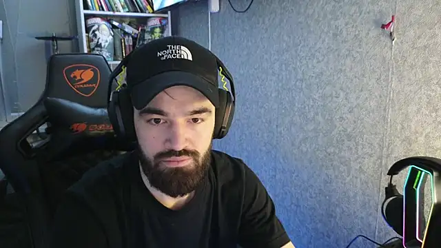 Snapshot of Nik_Namee chatting on 11.28.25 Nik Namee online show from 11.28.25