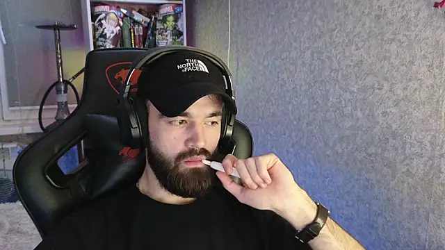 Snapshot of Nik_Namee chatting on 12.03.25 Nik Namee online show from 12.03.25