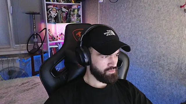 Snapshot of Nik_Namee chatting on 12.04.25 Nik Namee online show from 12.04.25