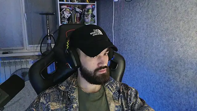 Snapshot of Nik_Namee chatting on 12.14.25 Nik Namee online show from 12.14.25