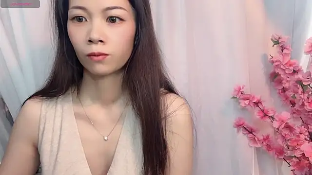 Lynnalltop-165-KeKe online show from 10.16.25