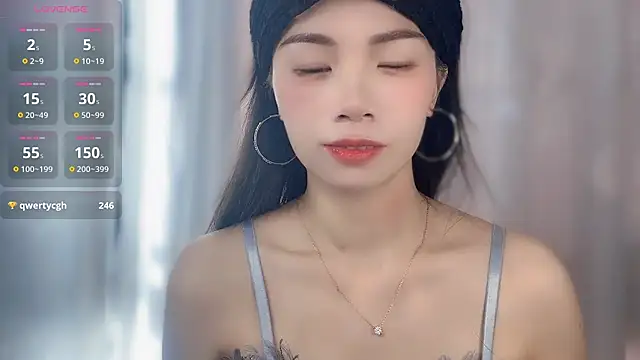 Snapshot of Lynnalltop-165-KeKe chatting on 11.16.25 Lynnalltop-165-KeKe online show from 11.16.25