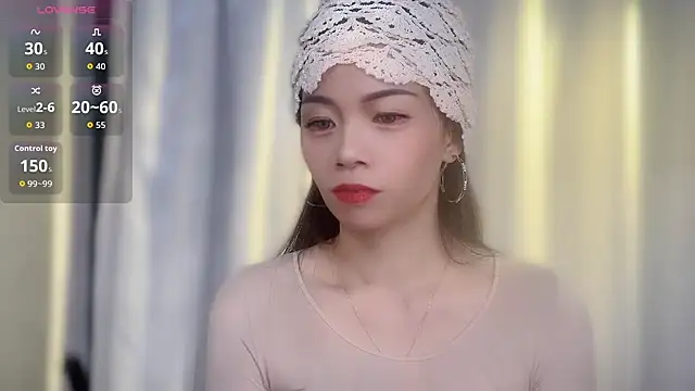 Snapshot of Lynnalltop-165-KeKe chatting on 11.18.25 Lynnalltop-165-KeKe online show from 11.18.25