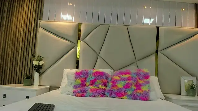 Snapshot of rebeca_brown_ chatting on 10.11.25 rebeca brown online show from 10.11.25