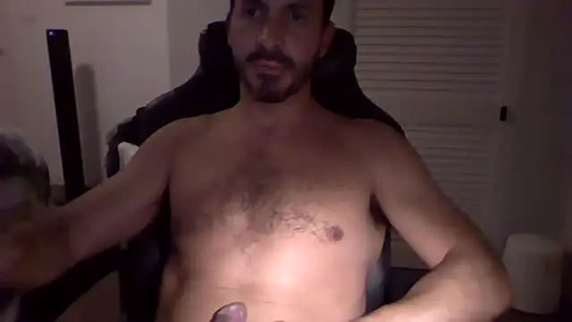 Snapshot of DrDreAu chatting on 11.09.25 DrDreAu online show from 11.09.25