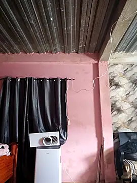 Snapshot of dreamerrrrr1 chatting on 11.06.25 dreamerrrrr1 online show from 11.06.25