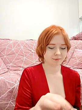 HoneyErica online show from 10.18.25