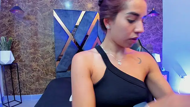 Vittoria Conti  online show from 01.14.26