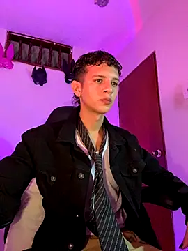 tylernova online show from 10.31.25