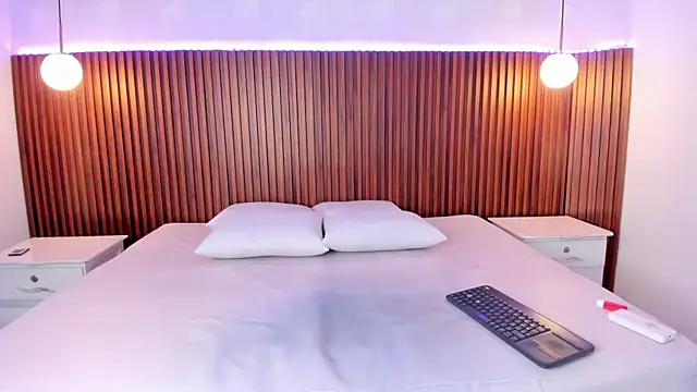 Foxy Kylie online show from 11.06.25