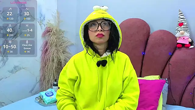 Snapshot of CHIARAJJONES chatting on 12.01.25 CHIARAJJONES online show from 12.01.25