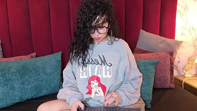 CHIARAJJONES online show from 05.20.26