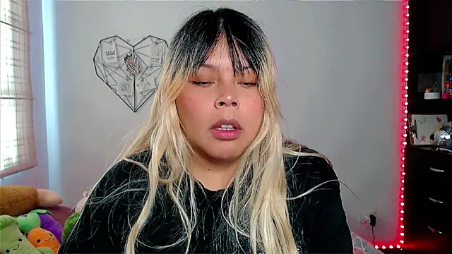 EllieMoonX online show from 11.17.25