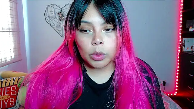 EllieMoonX online show from 01.05.26