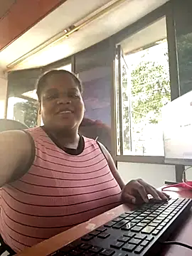 Snapshot of gabrielabrunette69 chatting on 12.13.25 gabrielabrunette69 online show from 12.13.25