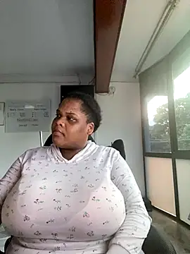 Snapshot of gabrielabrunette69 chatting on 12.14.25 gabrielabrunette69 online show from 12.14.25