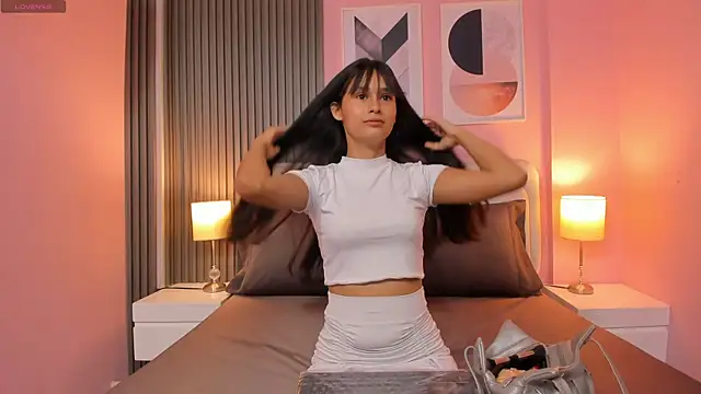 Snapshot of luly_dreams chatting on 10.09.25 luly dreams online show from 10.09.25