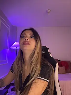 HoneyMollyX online show from 02.10.26