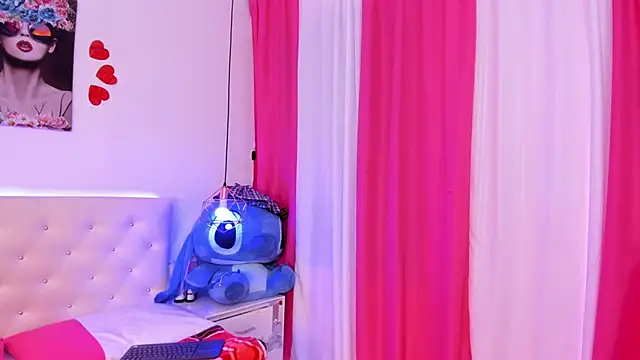 Nara Pink online show from 02.11.26