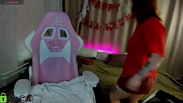 Snapshot of Rene_Shine chatting on 11.01.25 Rene Shine online show from 11.01.25