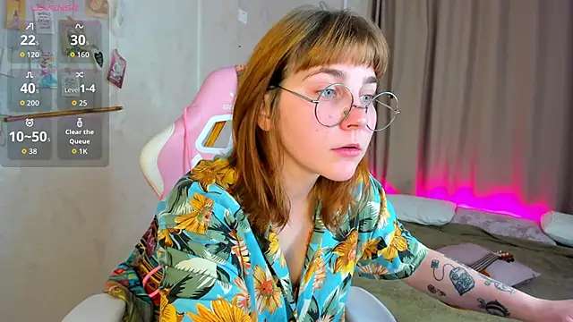 Snapshot of Rene_Shine chatting on 11.05.25 Rene Shine online show from 11.05.25