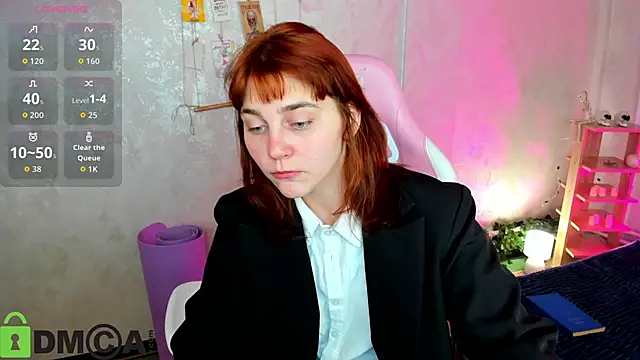 Snapshot of Rene_Shine chatting on 11.19.25 Rene Shine online show from 11.19.25