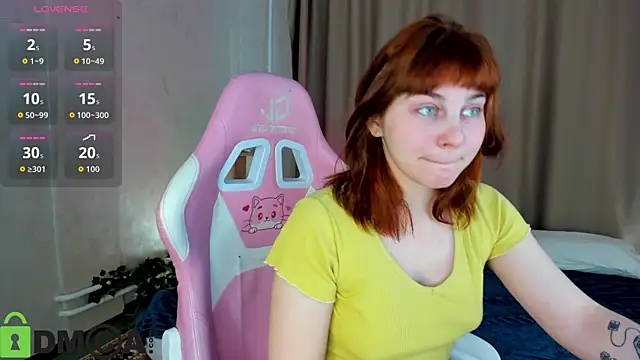 Snapshot of Rene_Shine chatting on 11.22.25 Rene Shine online show from 11.22.25