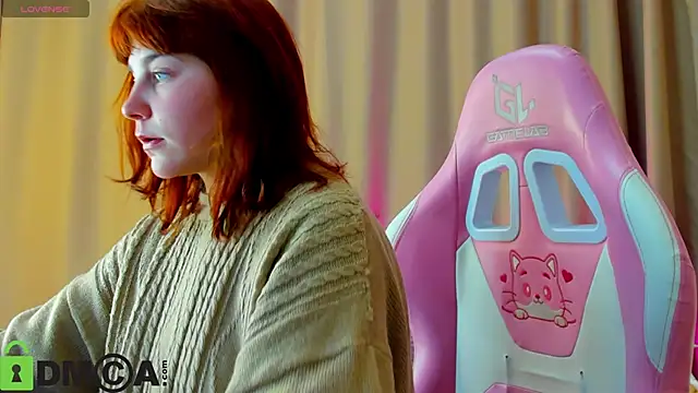 Snapshot of Rene_Shine chatting on 11.23.25 Rene Shine online show from 11.23.25