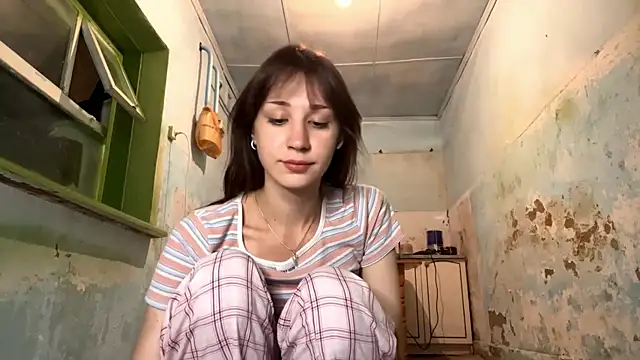 WildPeachh online show from 04.24.26