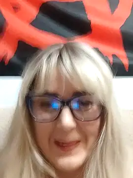 Snapshot of Amelialove42 chatting on 11.25.25 Amelialove42 online show from 11.25.25