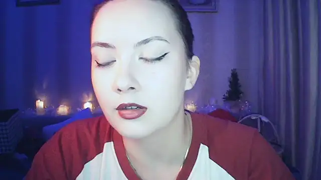 Snapshot of MoodieMira chatting on 01.15.26 MoodieMira online show from 01.15.26